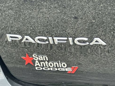 New 2027 Chrysler Pacifica Select FWD image 45