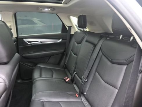 Used 2019 Cadillac XT5 Premium Luxury AWD/4WD image 22