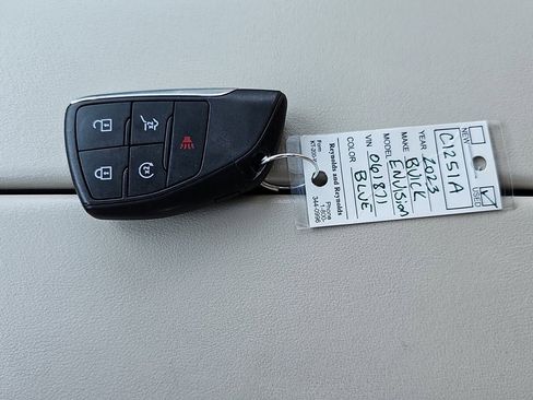 Used 2023 Buick Envision Avenir image 38