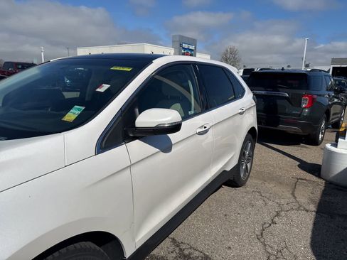 Used 2016 Ford Edge Titanium w/ Equipment Group 301A image 17