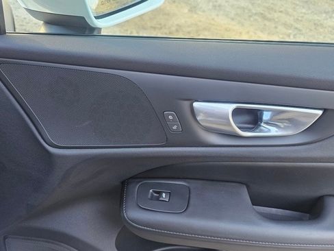 Certified 2024 Volvo V60 B5 Cross Country Plus image 13