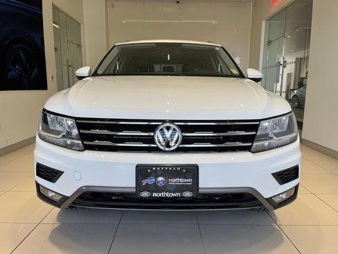 Used 2018 Volkswagen Tiguan SEL AWD/4WD image 9