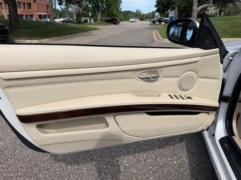 Used 2012 BMW 328i Convertible RWD image 26