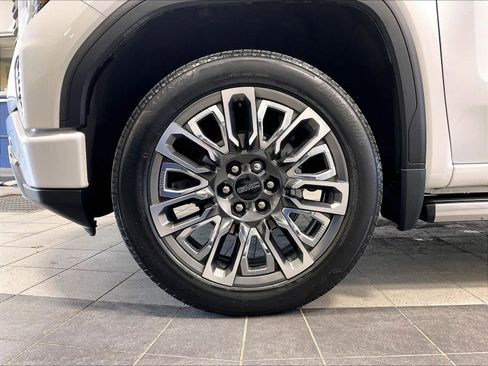 Used 2023 GMC Sierra 1500 Denali Ultimate image 7