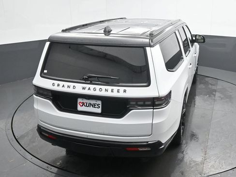 Used 2024 Jeep Grand Wagoneer L Series II w/ Quick Order Packagew 28T AWD/4WD image 32