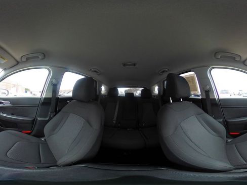 Used 2025 Kia Sportage LX image 41