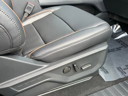 New 2025 Ford F250 Lariat w/ Lariat Ultimate Package image 39