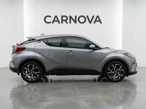 Used 2018 Toyota C-HR XLE FWD image 12