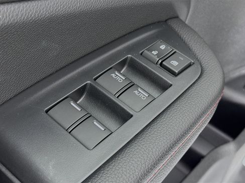 Certified 2025 Honda Ridgeline Black Edition image 18