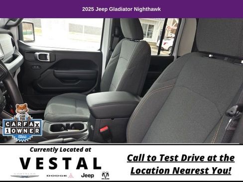 Used 2025 Jeep Gladiator Sport AWD/4WD image 12