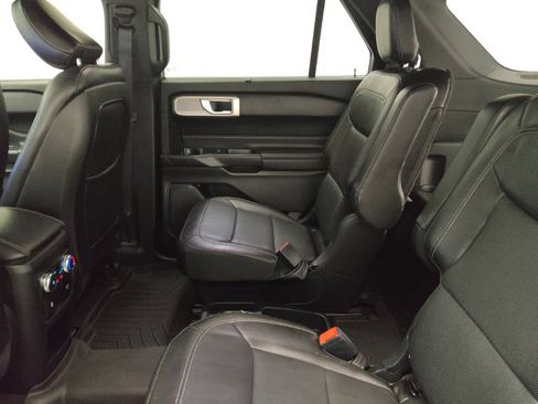 Used 2020 Ford Explorer Limited AWD/4WD image 18