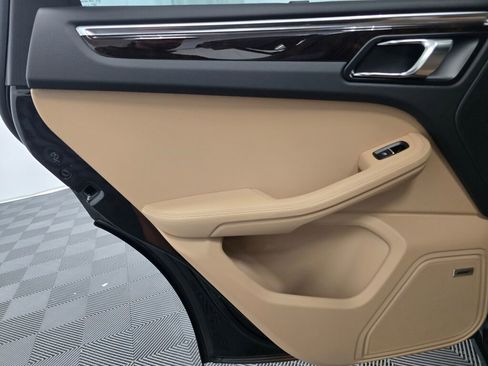 New 2025 Porsche Macan image 20
