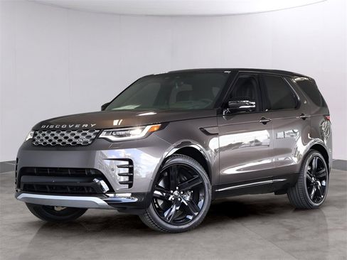 Used 2025 Land Rover Discovery Metropolitan Edition image 1