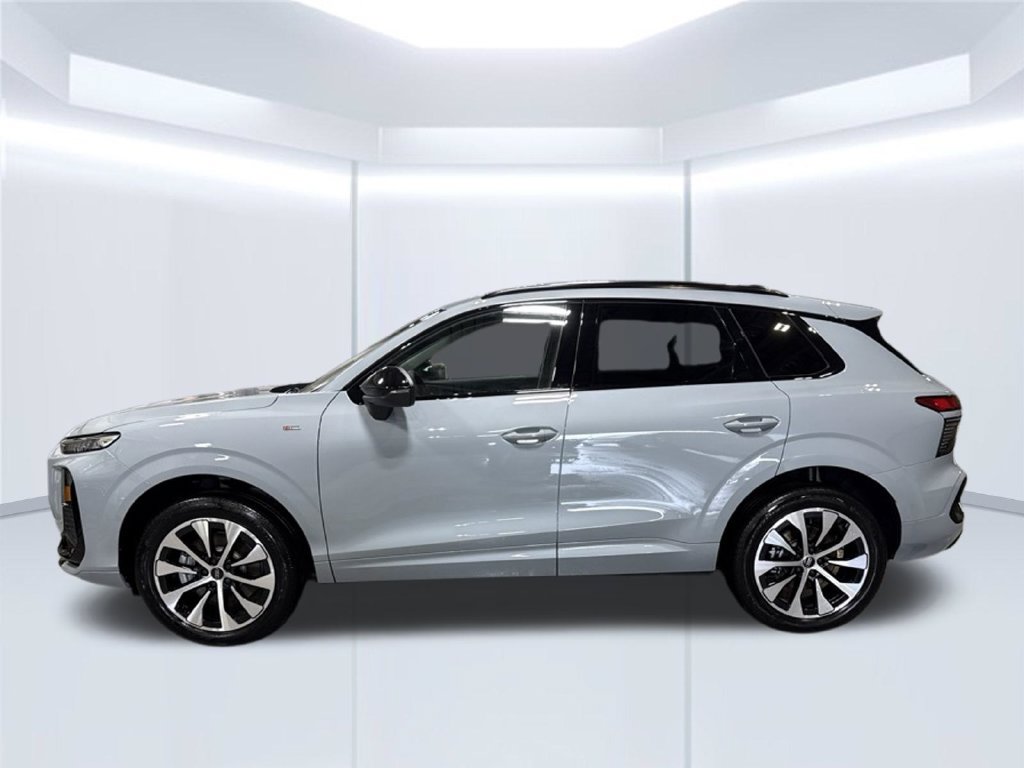 New 2026 Audi Q3 quattro 2.0T AWD/4WD image 2