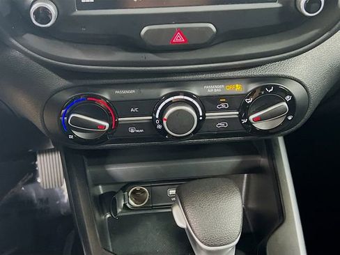 Certified 2025 Kia Soul LX FWD image 15