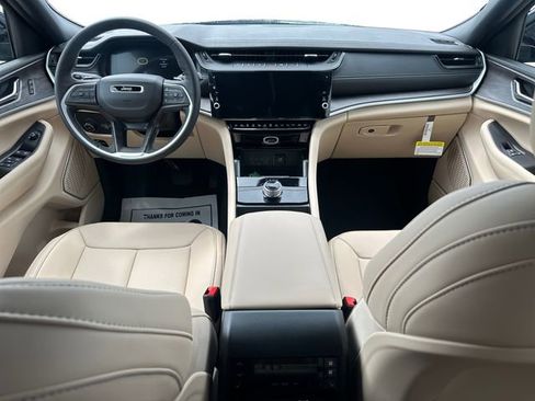 New 2026 Jeep Grand Cherokee L Limited image 10