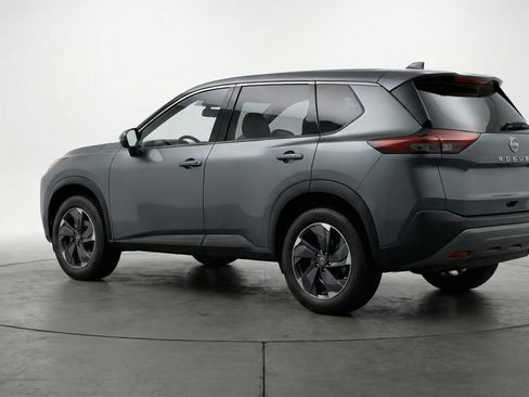 Used 2025 Nissan Rogue SV FWD image 6
