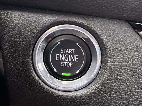 Used 2024 Cadillac XT4 Premium Luxury AWD/4WD image 18