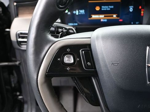 Used 2025 Lincoln Corsair Reserve w/ Jet Appearance Package image 28