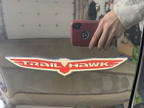 Used 2020 Jeep Cherokee Trailhawk w/ Cold Weather Group image 35