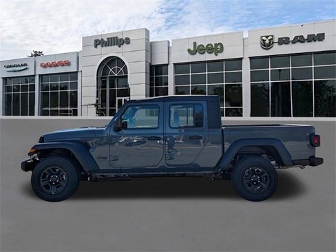New 2026 Jeep Gladiator Sport image 7