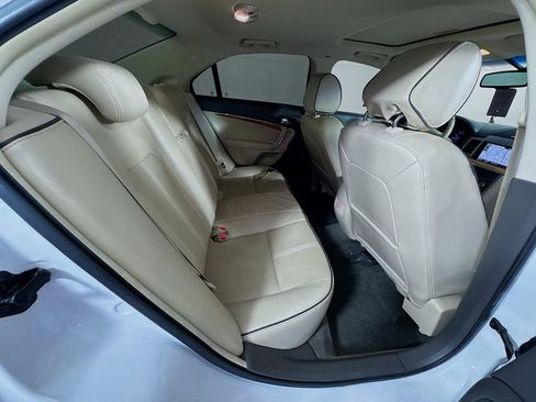 Used 2011 Lincoln MKZ w/ 102A Rapid Spec Order Code FWD image 33