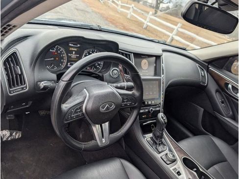 Used 2018 INFINITI Q50 Luxe image 16