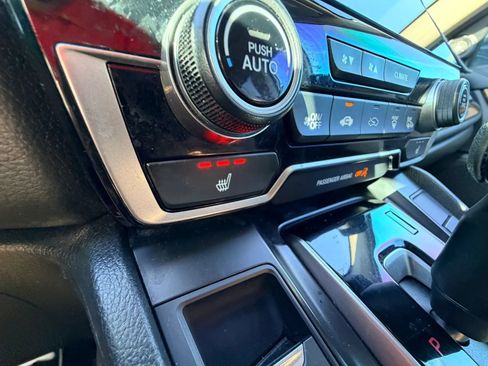 Used 2018 Honda CR-V EX image 19