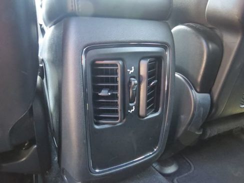 Used 2021 Jeep Grand Cherokee Laredo AWD/4WD image 6