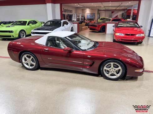Used 2003 Chevrolet Corvette Convertible w/ Preferred Equipment Group1 image 52