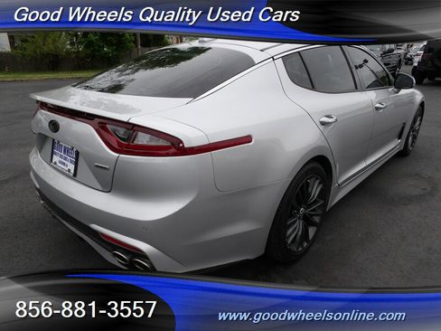 Used 2018 Kia Stinger Premium AWD/4WD image 5