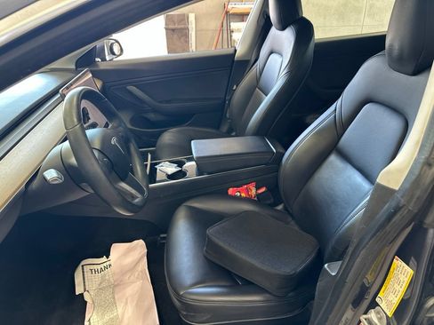Used 2018 Tesla Model 3 Mid Range RWD image 13