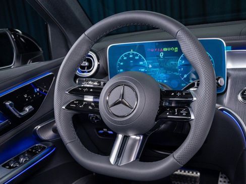 Certified 2026 Mercedes-Benz GLC 300 image 18