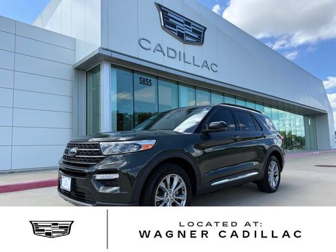 Used 2024 Ford Explorer XLT w/ Equipment Group 202A AWD/4WD image 1