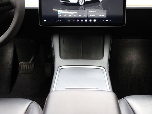 Used 2023 Tesla Model Y 2WD image 26