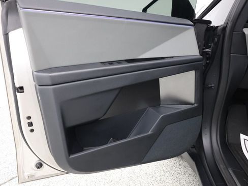 Used 2024 Tesla Cybertruck AWD Crew Cab image 8