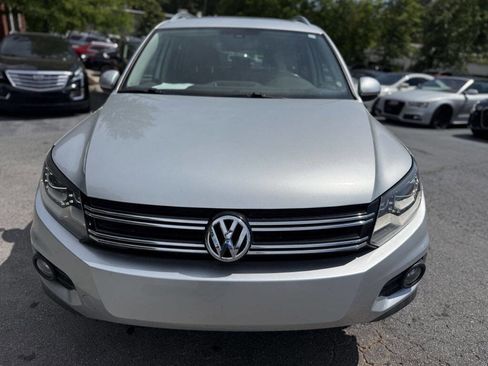 Used 2016 Volkswagen Tiguan SE FWD image 1