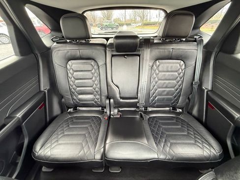 Certified 2023 Ford Escape Platinum w/ Premium Technology Package AWD/4WD image 28