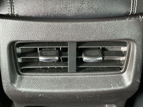 Used 2018 Ford Edge Titanium image 14