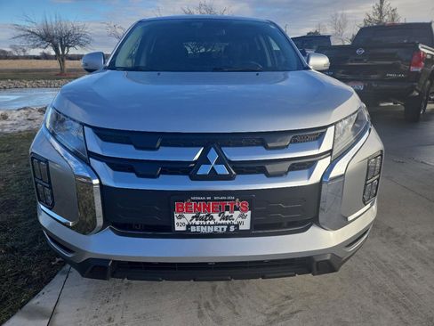 Used 2024 Mitsubishi Outlander Sport SE image 2