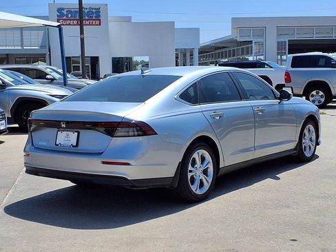 Used 2025 Honda Accord LX image 8