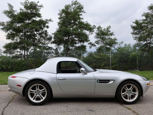 Used 2001 BMW Z8 RWD image 3
