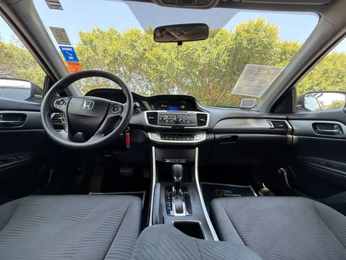 Used 2015 Honda Accord LX image 27