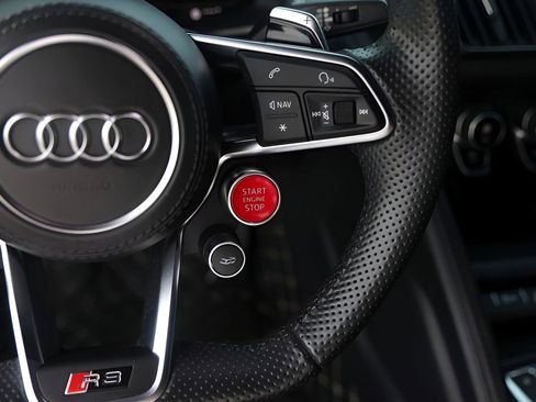 Used 2018 Audi R8 V10 plus image 19
