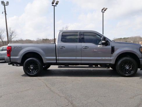 Used 2022 Ford F350 Lariat w/ Black Appearance Package image 30