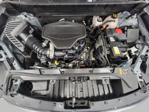 Used 2023 GMC Acadia AT4 image 8