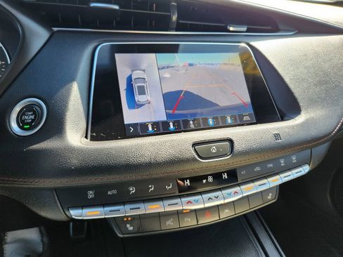 Used 2019 Cadillac XT4 Sport w/ Enhanced Visibility Package FWD image 10