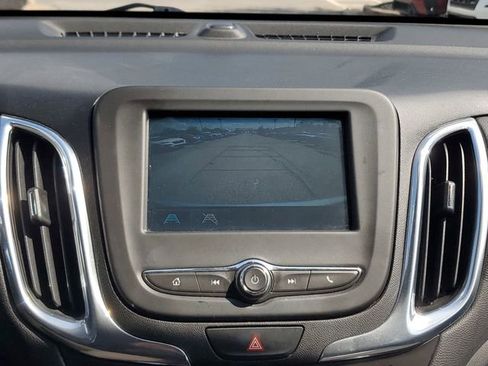 Used 2018 Chevrolet Equinox LT FWD image 29