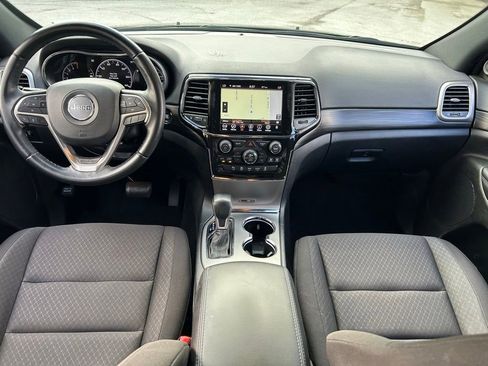 Certified 2022 Jeep Grand Cherokee Laredo E RWD image 11