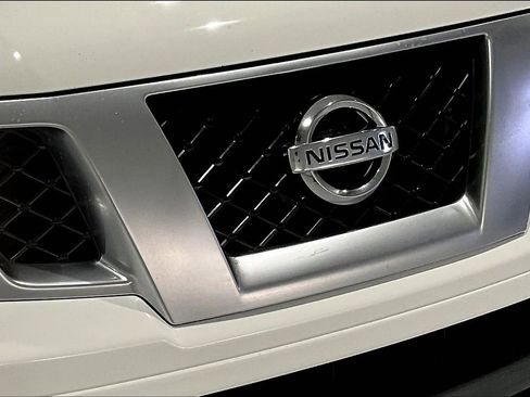 Used 2019 Nissan Frontier PRO-4X image 34